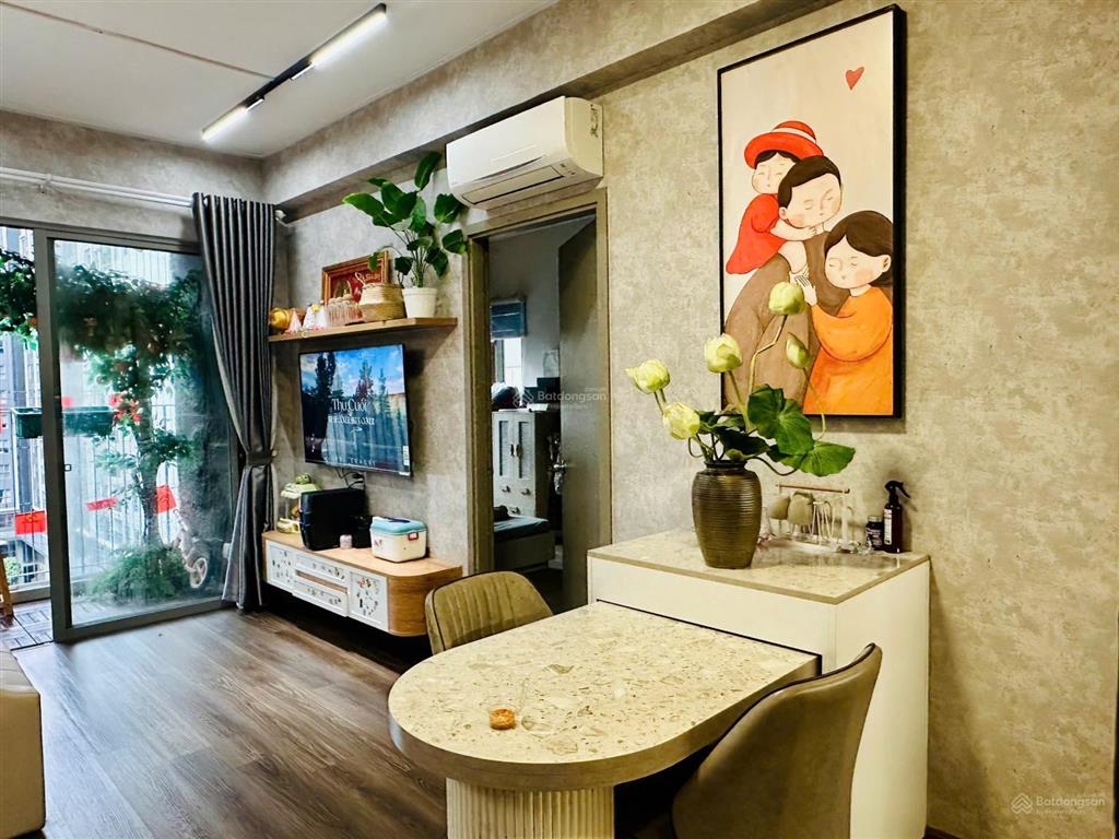 Sổ hồng, lô góc 2pn + 2wc view hồ bơi, tặng nội thất đã đầu tư tâm huyết, westgate an gia