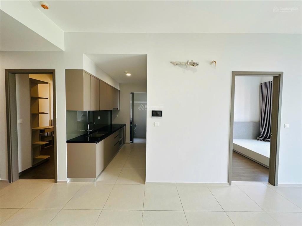 Cho thuê căn 59m2 có nội thất view công viên + ủy ban, tháp vip d, westgate an gia
