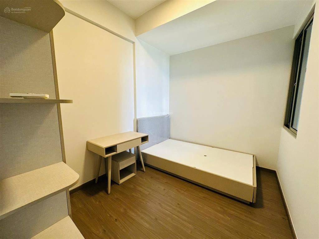 Cho thuê căn 59m2 có nội thất view công viên + ủy ban, tháp vip d, westgate an gia