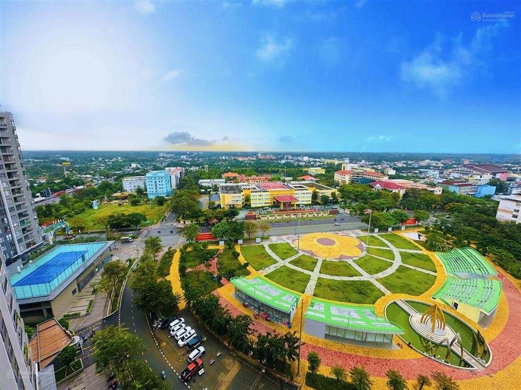 Cho thuê căn 59m2 có nội thất view công viên + ủy ban, tháp vip d, westgate an gia