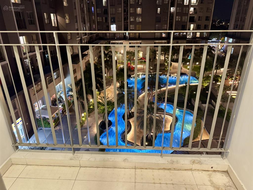 Sổ hồng! bán căn góc 3pn  85m2 view hồ bơi tháp vip d westgate an gia