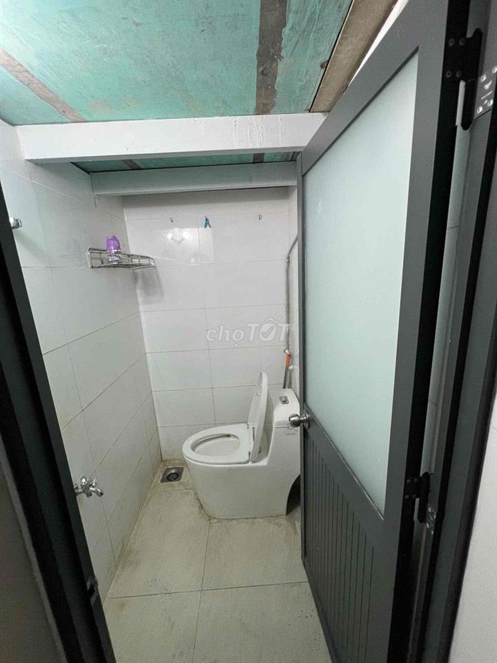 căn phòng kiot riêng biệt nằm mặt  tiền 8m