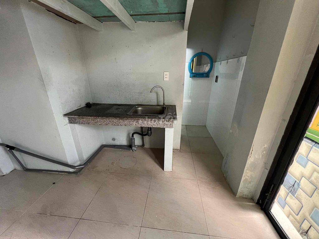 căn phòng kiot riêng biệt nằm mặt  tiền 8m