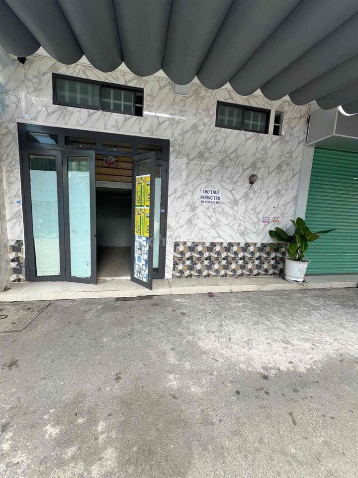 căn phòng kiot riêng biệt nằm mặt  tiền 8m