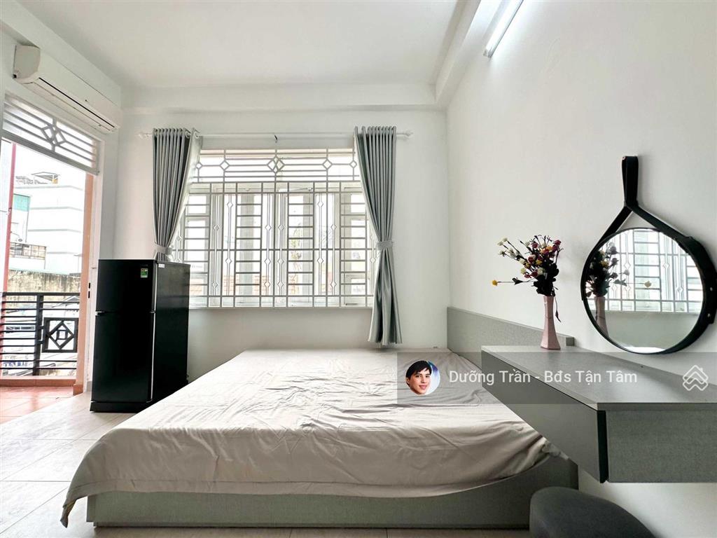 Căn hộ 1pn balcon 43m2 máy giặt riêng full nt mới 100% q. phú nhuận. ngã 4 nguyễn văn trỗi