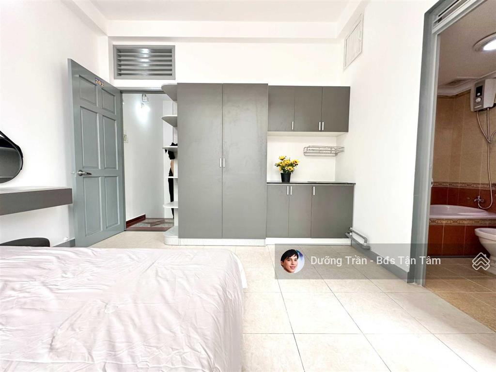 Căn hộ 1pn balcon 43m2 máy giặt riêng full nt mới 100% q. phú nhuận. ngã 4 nguyễn văn trỗi