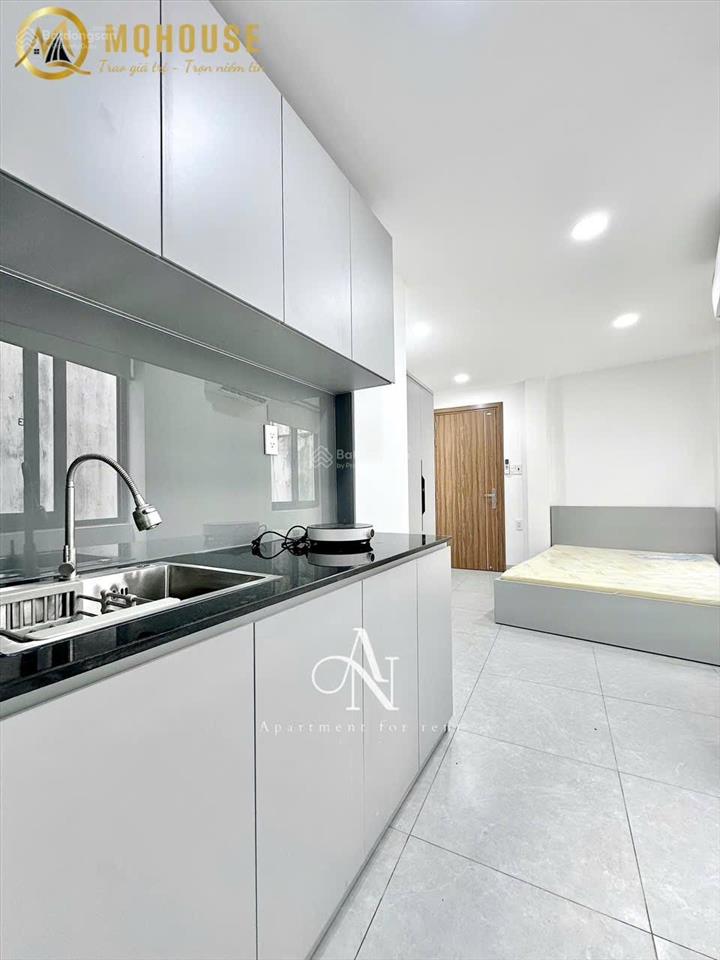Cho thuê căn hộ ngay phố ẩm thực phan xích long cửa sổ thoáng nhà mới