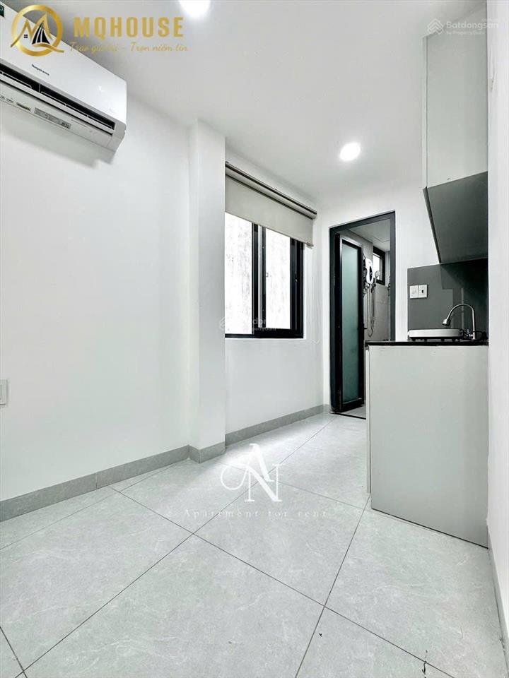 Cho thuê căn hộ ngay phố ẩm thực phan xích long cửa sổ thoáng nhà mới