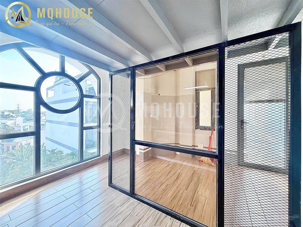 Duplex thang máy full nội thất rộng nhà siêu đẹp trống sẵn