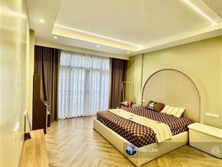 Bán nhà ngọc khánh  ba đình | phân lô ô tô | thang máy | nội thất cao cấp | 45m x 6 tầng | 20.8 tỷ