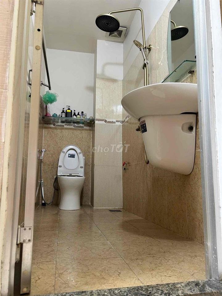 cho thuê nhà nguyên căn gần chợ bình thành công viên hồ trái tim