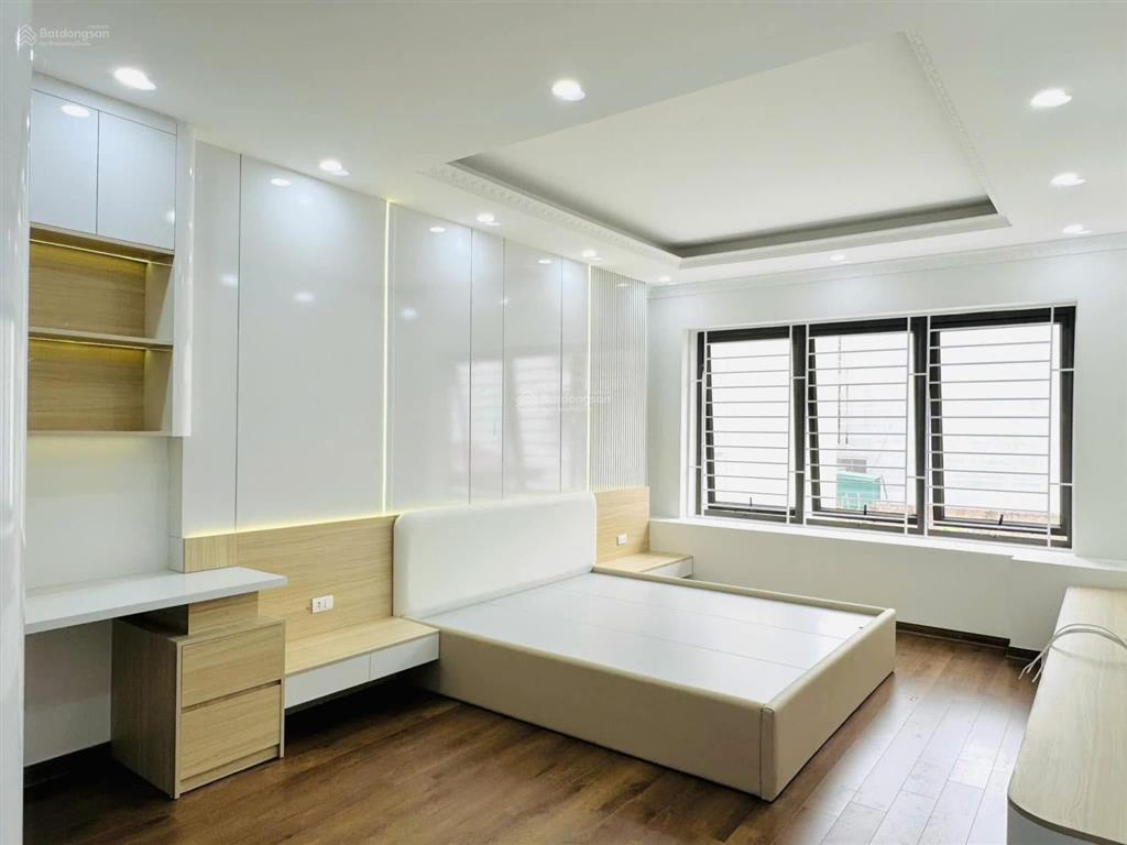 Tuyệt hiếm, đào tấn, thoáng trước sau, 7 tầng thang máy, ngõ ô tô tránh, full đồ, thông tứ tung