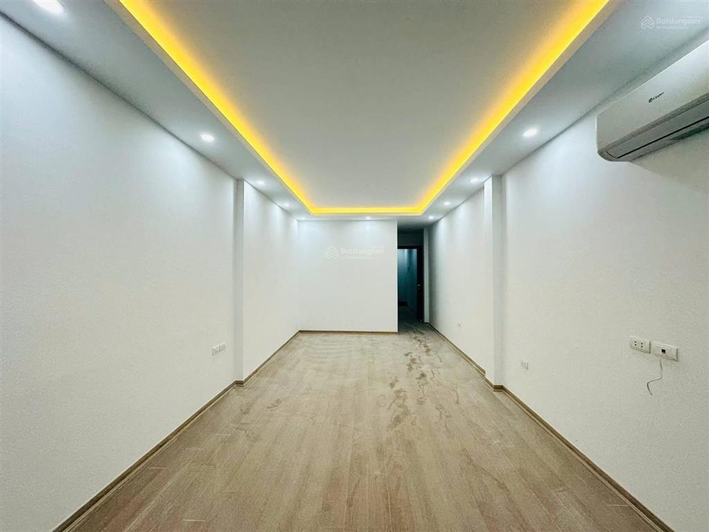 Rất gấp, hoàng quốc việt, cầu giấy, ngõ thông nguyễn đình hoàn, nhà đẹp ở luôn, thoáng trước sau