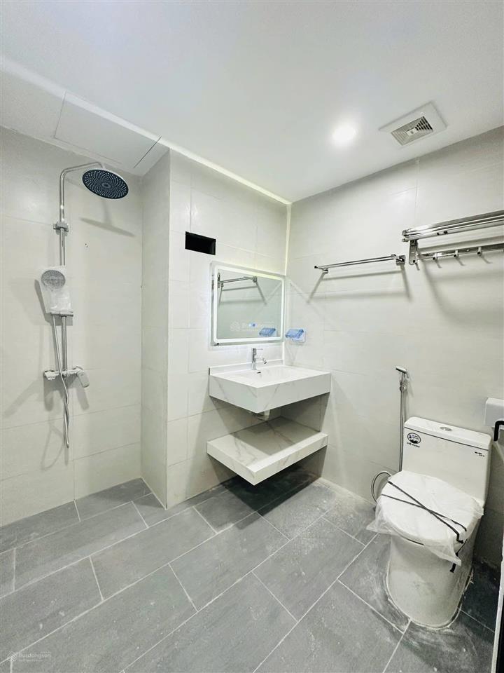 Rất gấp, hoàng quốc việt, cầu giấy, ngõ thông nguyễn đình hoàn, nhà đẹp ở luôn, thoáng trước sau