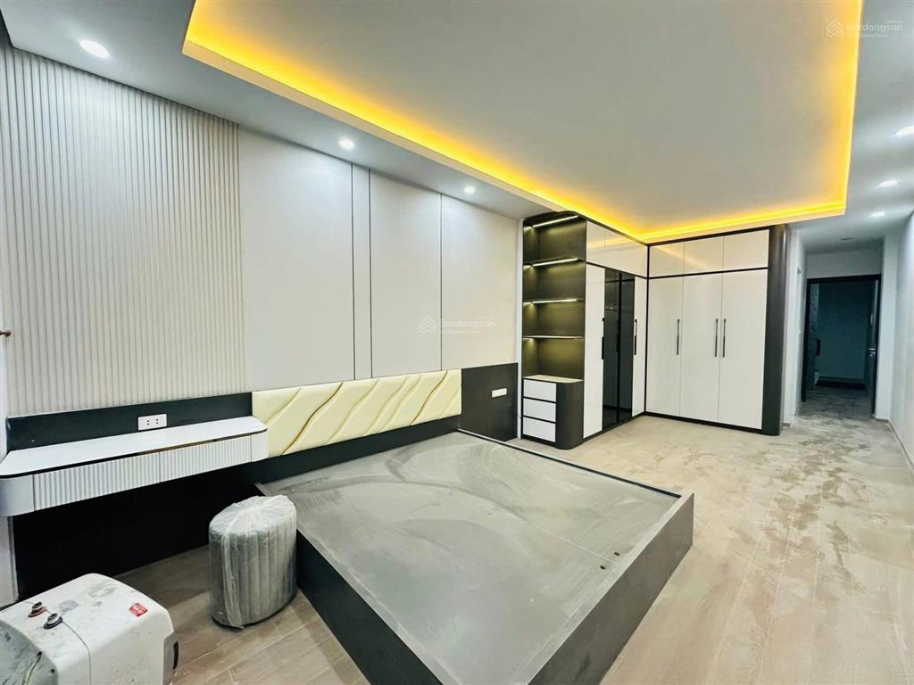 Rất gấp, hoàng quốc việt, cầu giấy, ngõ thông nguyễn đình hoàn, nhà đẹp ở luôn, thoáng trước sau