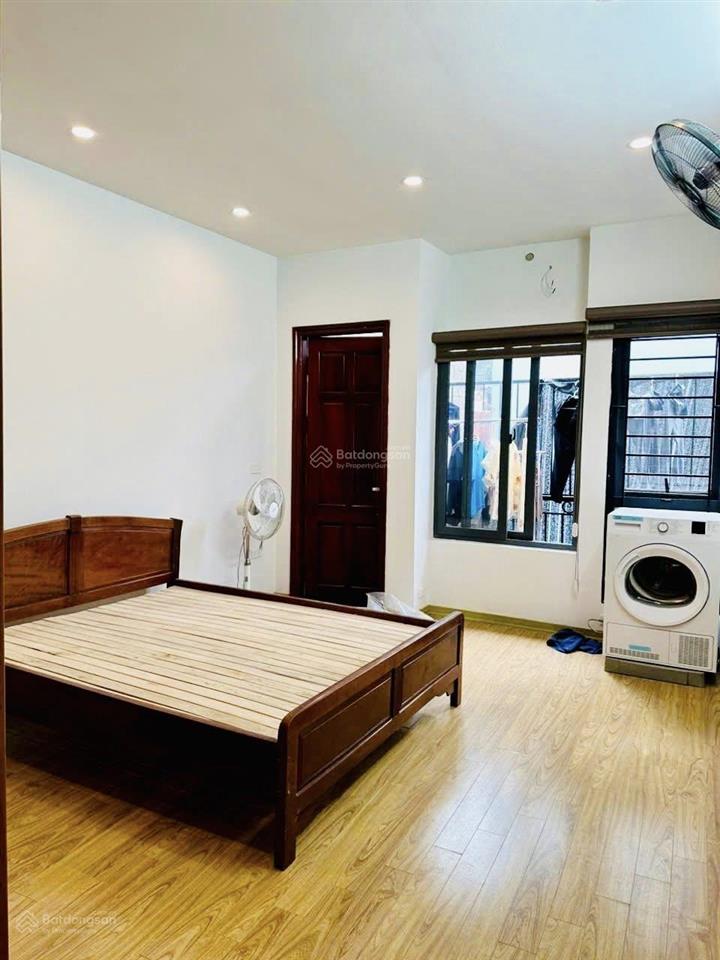 Nhà riêng chia lô nguyễn khánh toàn, ngõ thông, 20m ô tô tránh, móng 6t, sổ vuông, kinh doanh, 41m2