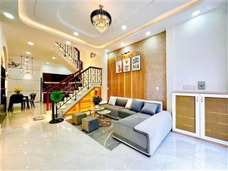 Nhà nguyễn chí thanh, 2 thoáng trước sau, ngõ ô tô thông, đủ đồ ở luôn, sát phố, dân trí tốt