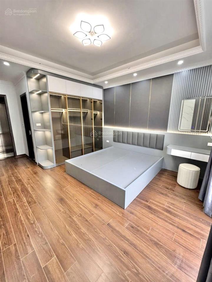 Mới đét, phố trung kính, 15m ra mặt phố, thang máy, ngõ thông, 2 thoáng, full đồ, kd, ở sướng