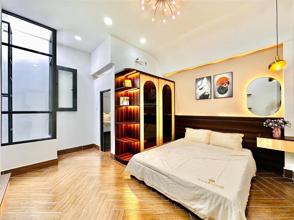 Nhà hạ yên quyết, thang máy, ô tô đỗ cổng, thoáng trước sau, 35m ra phố, mới đẹp, full đồ, 43m2