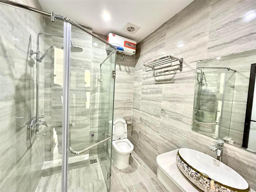 Giá đầu tư! p. thuỵ khuê, ngõ ô tô thông, thoáng trước sau, 30m ra phố, sát ga metro, ko qh, 41m2