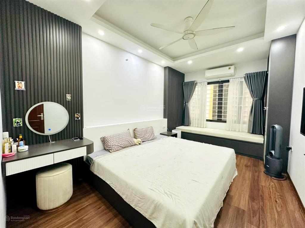 Giá đầu tư! p. thuỵ khuê, ngõ ô tô thông, thoáng trước sau, 30m ra phố, sát ga metro, ko qh, 41m2