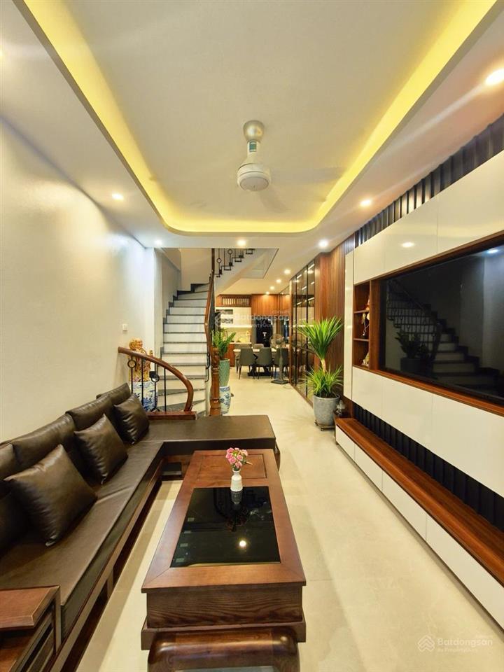 Nhà đội cấn, ô tô 20m, dân xây, ngõ thông, ở luôn, kd, ra phố gần, 41m2x5tầng, hơn 7tỷ