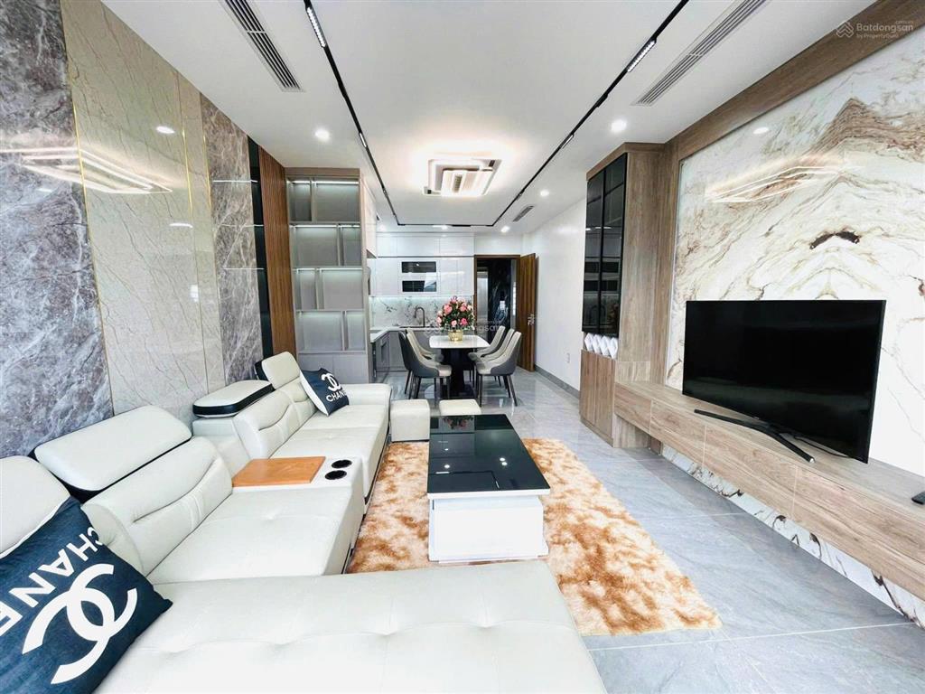 Nhà cầu giấy, 2 thoáng, thang máy, ở luôn, ngõ thông, kd, 30m ra phố, mới, tặng nt, 47m2*6t