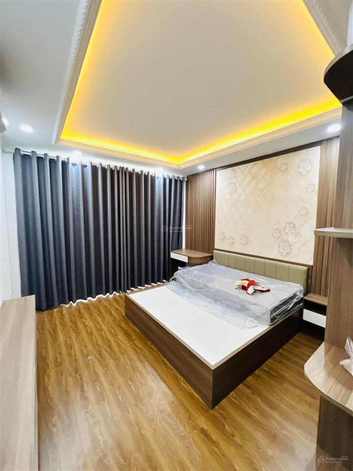 Siêu hiếm, đội cấn, ngõ thông ô tô, thoáng trước sau, thang máy, đủ đồ ở luôn, hơn 9 tỷ