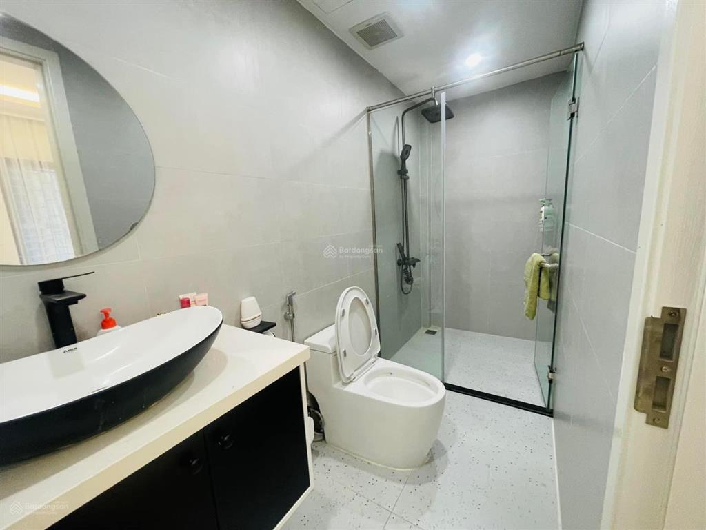 Siêu hiếm, đội cấn, ngõ thông ô tô, thoáng trước sau, thang máy, đủ đồ ở luôn, hơn 9 tỷ