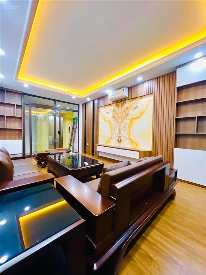 Siêu hiếm, đội cấn, ngõ thông ô tô, thoáng trước sau, thang máy, đủ đồ ở luôn, hơn 9 tỷ