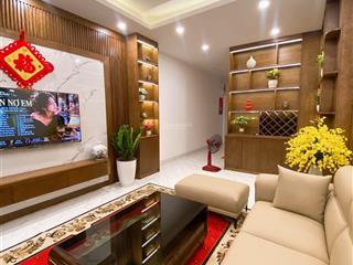 Chùa láng, 6 tầng thang máy, ngõ thông ba gác, ô tô vài chục mét, full đồ, thoáng trước sau, ở luôn