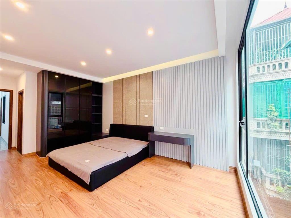 Lô góc võ chí công, 6t thang máy, 10m ô tô tránh, ngõ thông, qh ổn định, sổ đẹp, mới full nt, 64m2