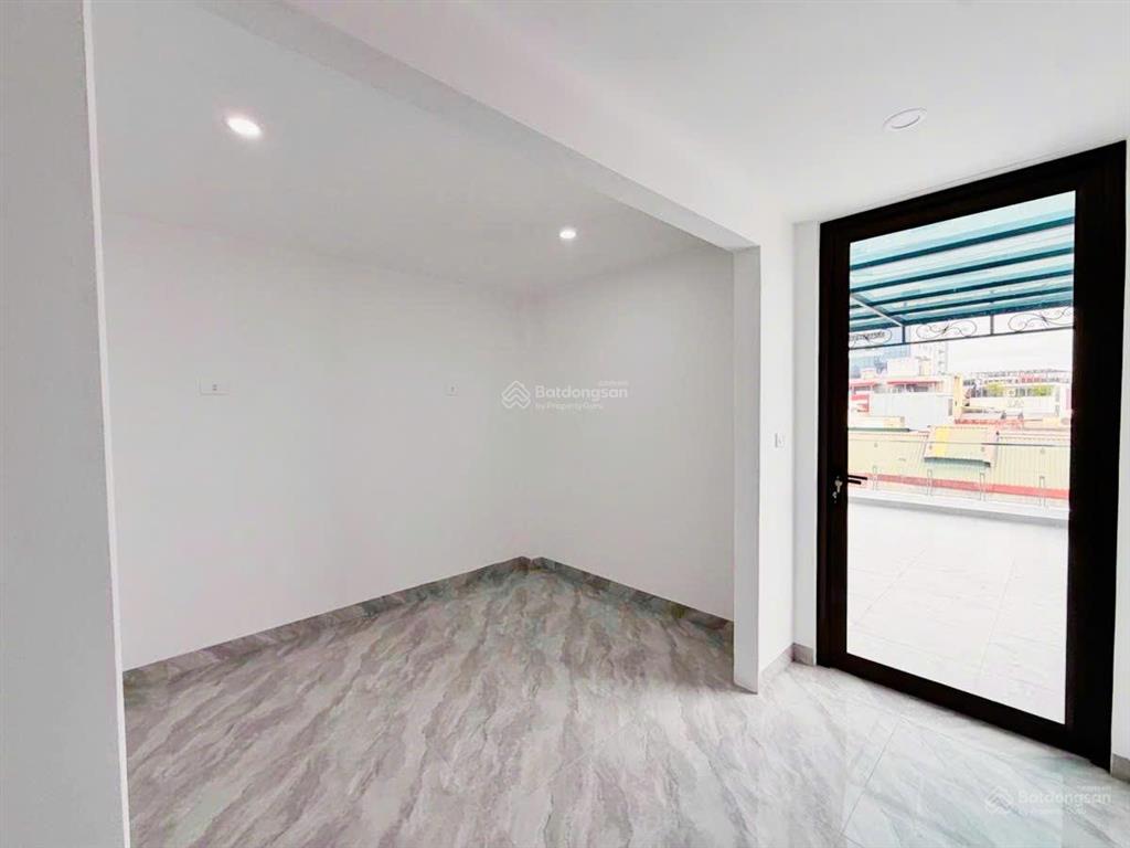 Lô góc võ chí công, 6t thang máy, 10m ô tô tránh, ngõ thông, qh ổn định, sổ đẹp, mới full nt, 64m2
