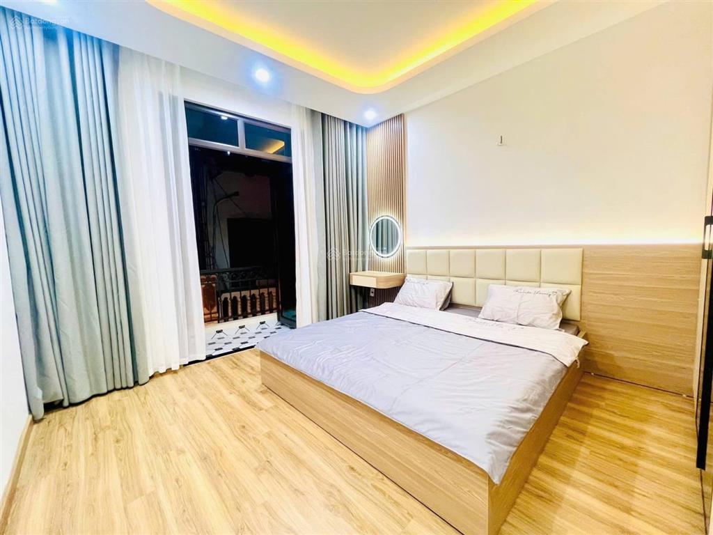 Tuyệt phẩm! lạc long quân, thang máy, ngõ thông, lô góc, ô tô 30m, nhà đẹp, ở ngay, thông tứ tung