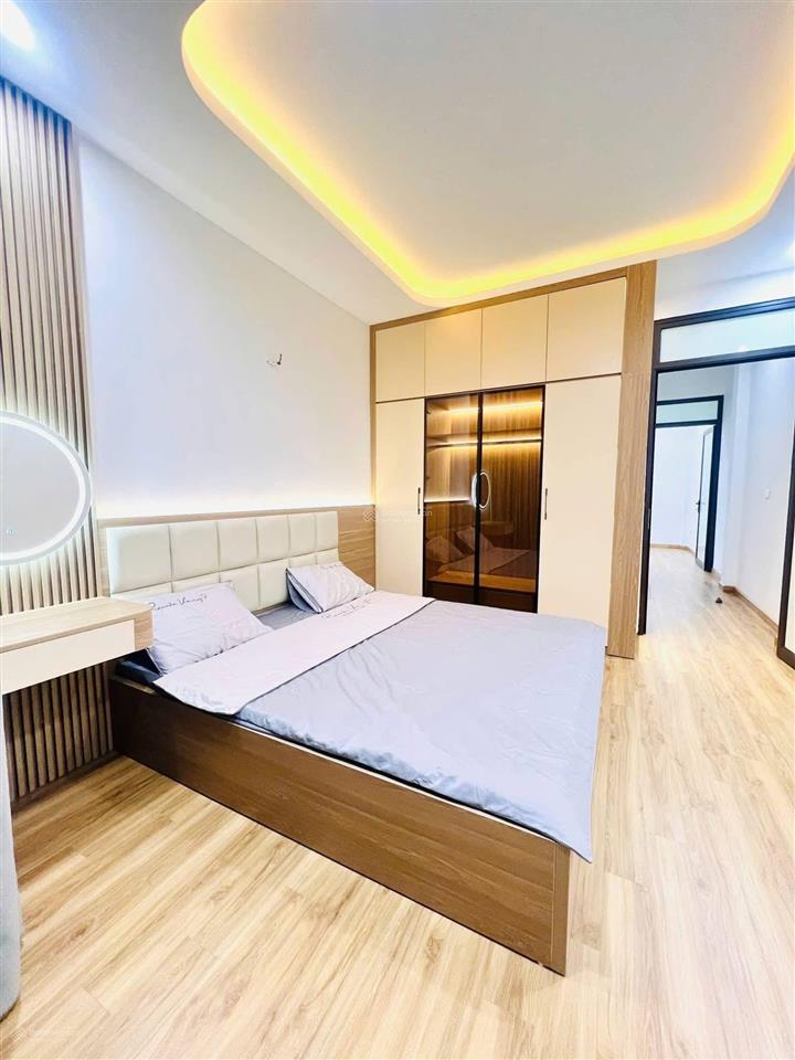 Tuyệt phẩm! lạc long quân, thang máy, ngõ thông, lô góc, ô tô 30m, nhà đẹp, ở ngay, thông tứ tung