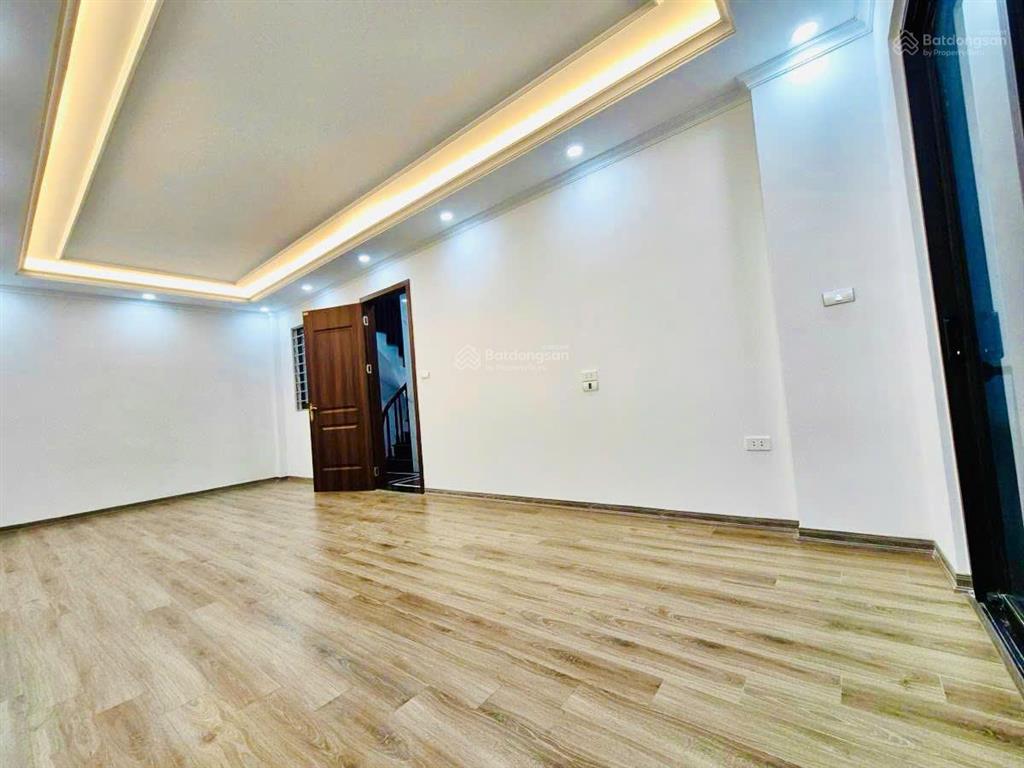 Hạ chào 1 tỷ! nhà dương quảng hàm, ngõ đi thông, thang máy, ôtô 48m, full nội thất, ở luôn, hơn 9tỷ
