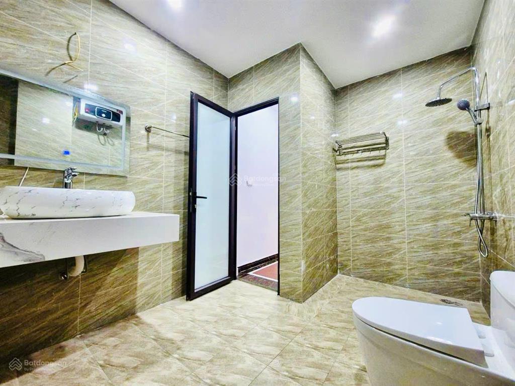 Hạ chào 1 tỷ! nhà dương quảng hàm, ngõ đi thông, thang máy, ôtô 48m, full nội thất, ở luôn, hơn 9tỷ