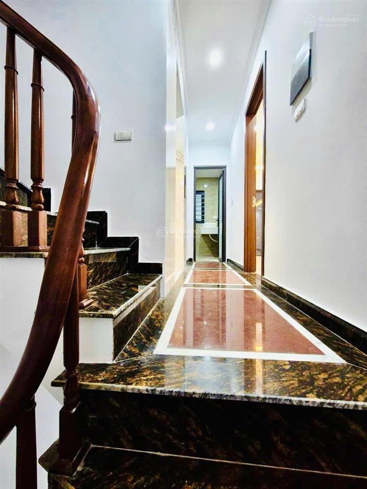 Hạ chào 1 tỷ! nhà dương quảng hàm, ngõ đi thông, thang máy, ôtô 48m, full nội thất, ở luôn, hơn 9tỷ