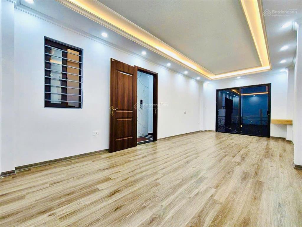 Hạ chào 1 tỷ! nhà dương quảng hàm, ngõ đi thông, thang máy, ôtô 48m, full nội thất, ở luôn, hơn 9tỷ