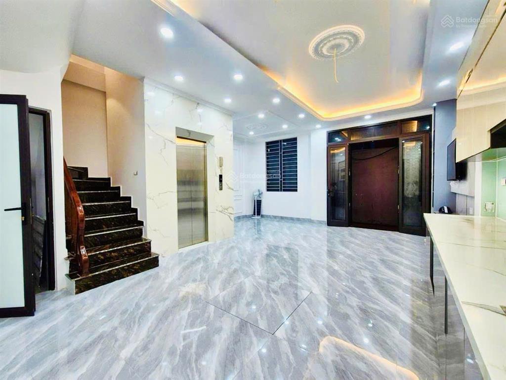 Hạ chào 1 tỷ! nhà dương quảng hàm, ngõ đi thông, thang máy, ôtô 48m, full nội thất, ở luôn, hơn 9tỷ