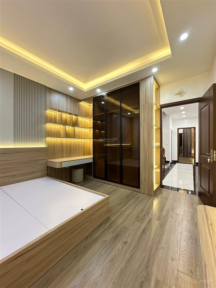 Cơ hội vàng nhà thuỵ khuê, ngõ thông, 50m ra phố, thang máy, lô góc, full đồ, 57m2x6t, 1x tỷ