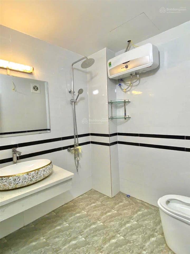 Quá rẻ, cầu giấy, ngõ thông ô tô, thoáng trước sau, full đồ ở luôn 43m2, hơn 8 tỷ