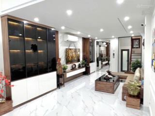 Nhà ở ngay, phố chùa láng, ngõ thông kinh doanh, thang máy, thoáng trước sau, ô tô 35m, ở cho thuê