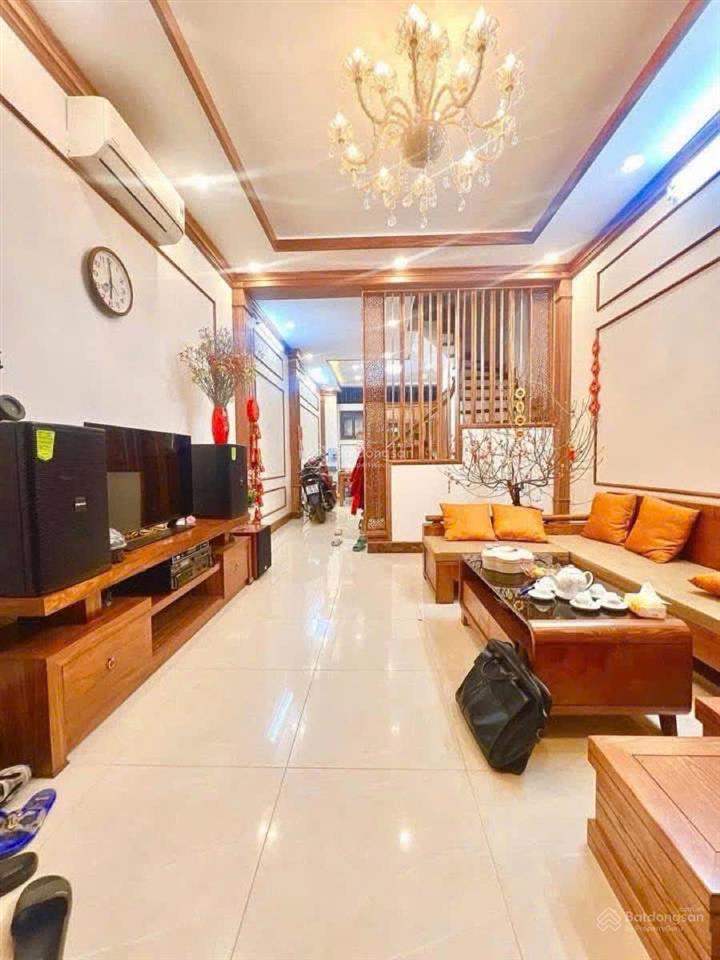 Lô góc cầu giấy, ngõ nông thoáng, thông các ngả, 25m ra phố, gần bãi ô tô, dân xây, sổ cc, 46m2