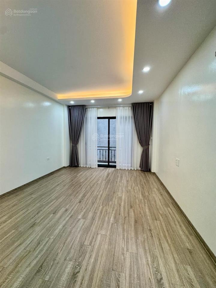 Hiếm! ngọc khánh, thang máy, ngõ ô tô thông, 30m ra phố, 2 thoáng, full nội thất, ở ngay, 43m2*6t