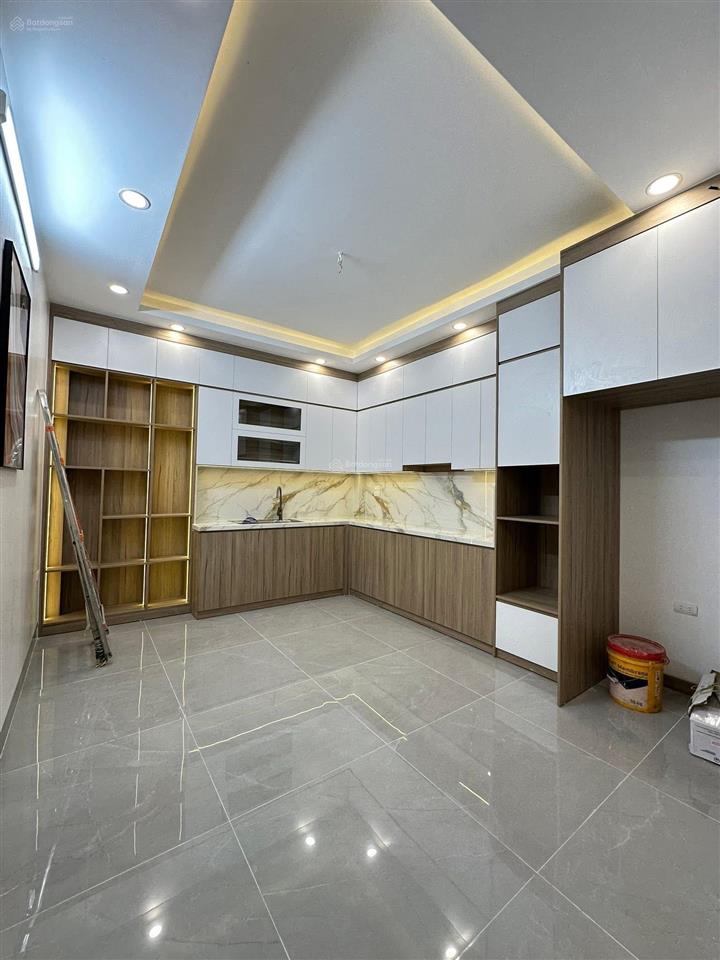 Phải nhanh, lạc long quân, nhà đẹp, 2 thoáng, ngõ thông ô tô, 20m ra phố, gần võ chí công, tây hồ