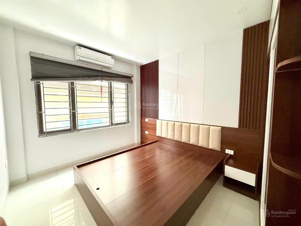 Lô góc dương quảng hàm, 2 mặt ngõ, 35m ra phố, ngõ 3 gác tránh, ở/ cho thuê, dân xây, sổ cc, 42m2