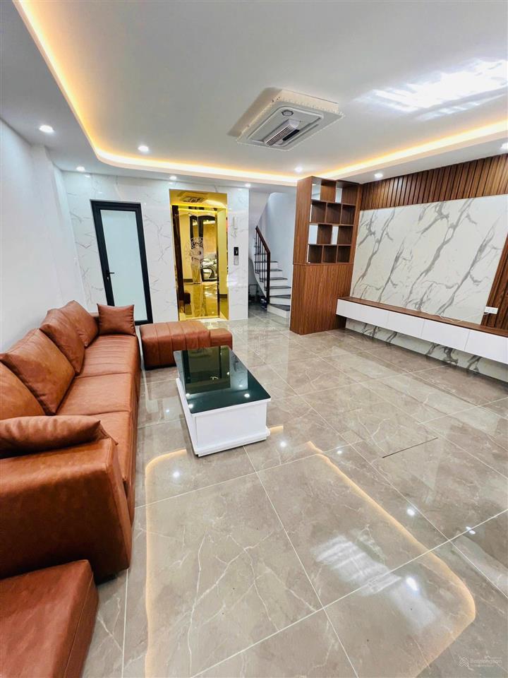Gấp! mặt ngõ cầu giấy, 2 thoáng, thang máy, thông sàn, ô tô vf3 qua, sổ cc, tặng nt, kd, 38m2*7t