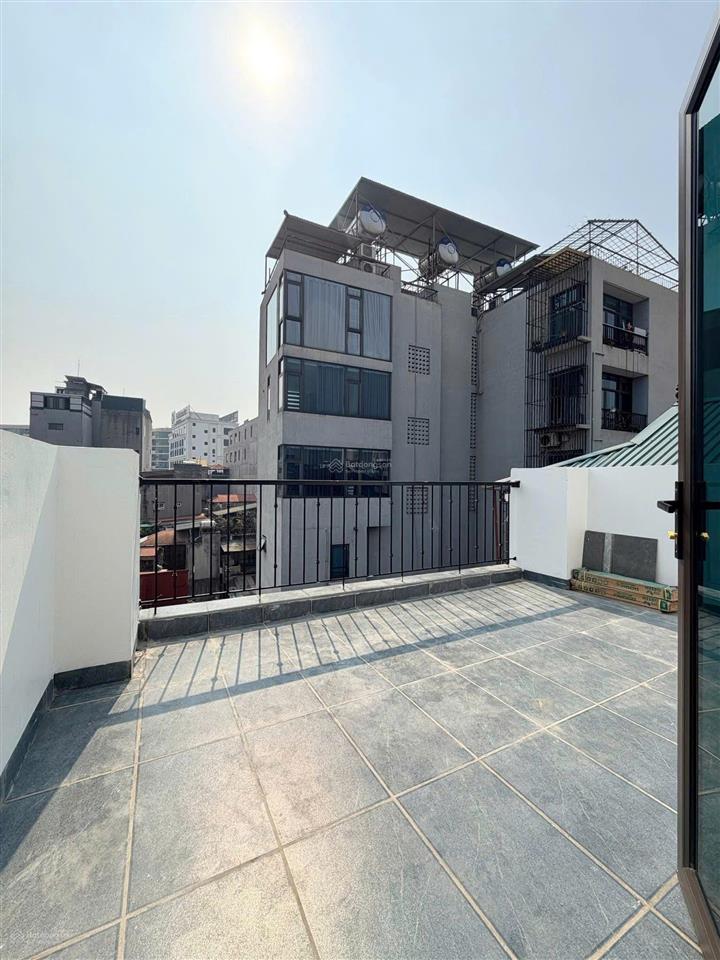 Nhà nguyễn văn huyên, ngõ thông, 30m ra ô tô, thang máy, thông sàn, sổ a4, full nt, ko qh, 40m2*6t
