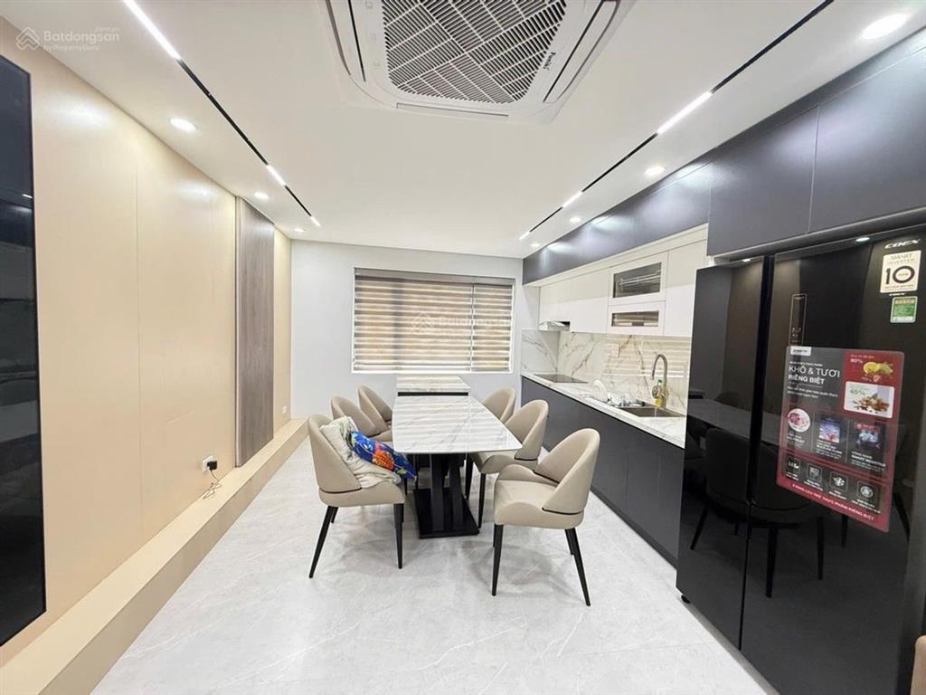 Nhà nguyễn khang, cầu giấy, thoáng trước sau, ngõ ôtô kinh doanh, thang máy, full đồ, 41m, hơn 8ty